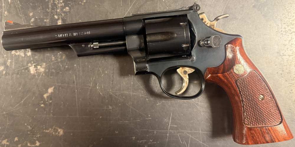 SMITH & WESSON 29-3 44Mag 6" BLUED (LIKE NEW)-img-9