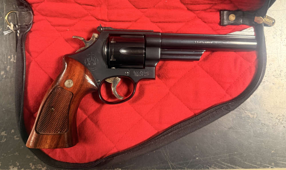 SMITH & WESSON 29-3 44Mag 6" BLUED (LIKE NEW)-img-0