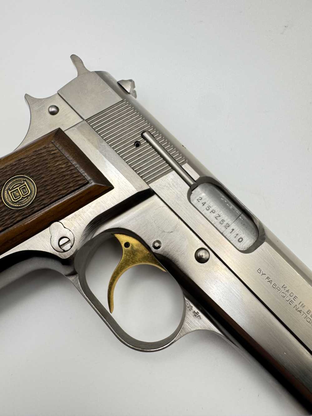 Beautiful 1981 Belgian Browning Hi Power 9mm Pistol Nickel High Belgium-img-12