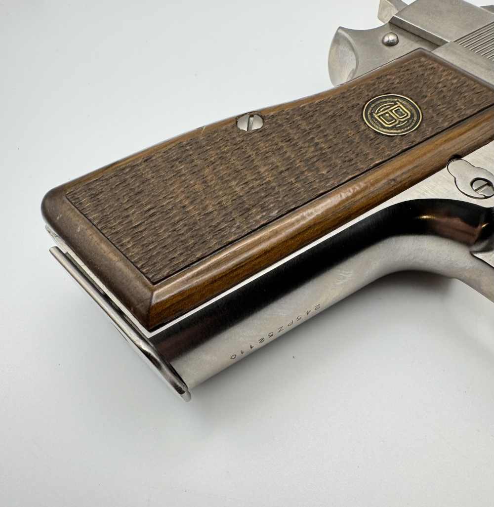 Beautiful 1981 Belgian Browning Hi Power 9mm Pistol Nickel High Belgium-img-14