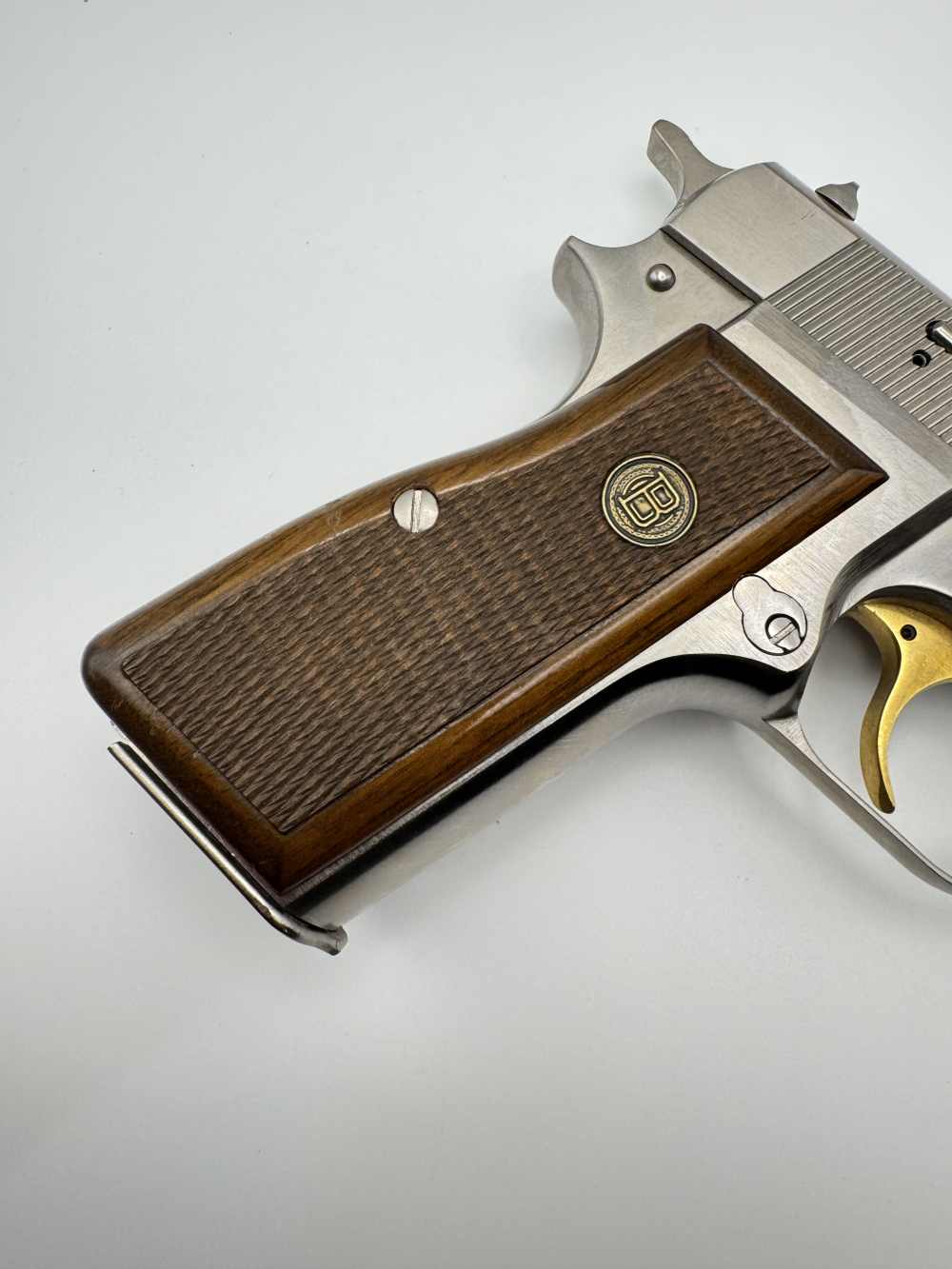 Beautiful 1981 Belgian Browning Hi Power 9mm Pistol Nickel High Belgium-img-13