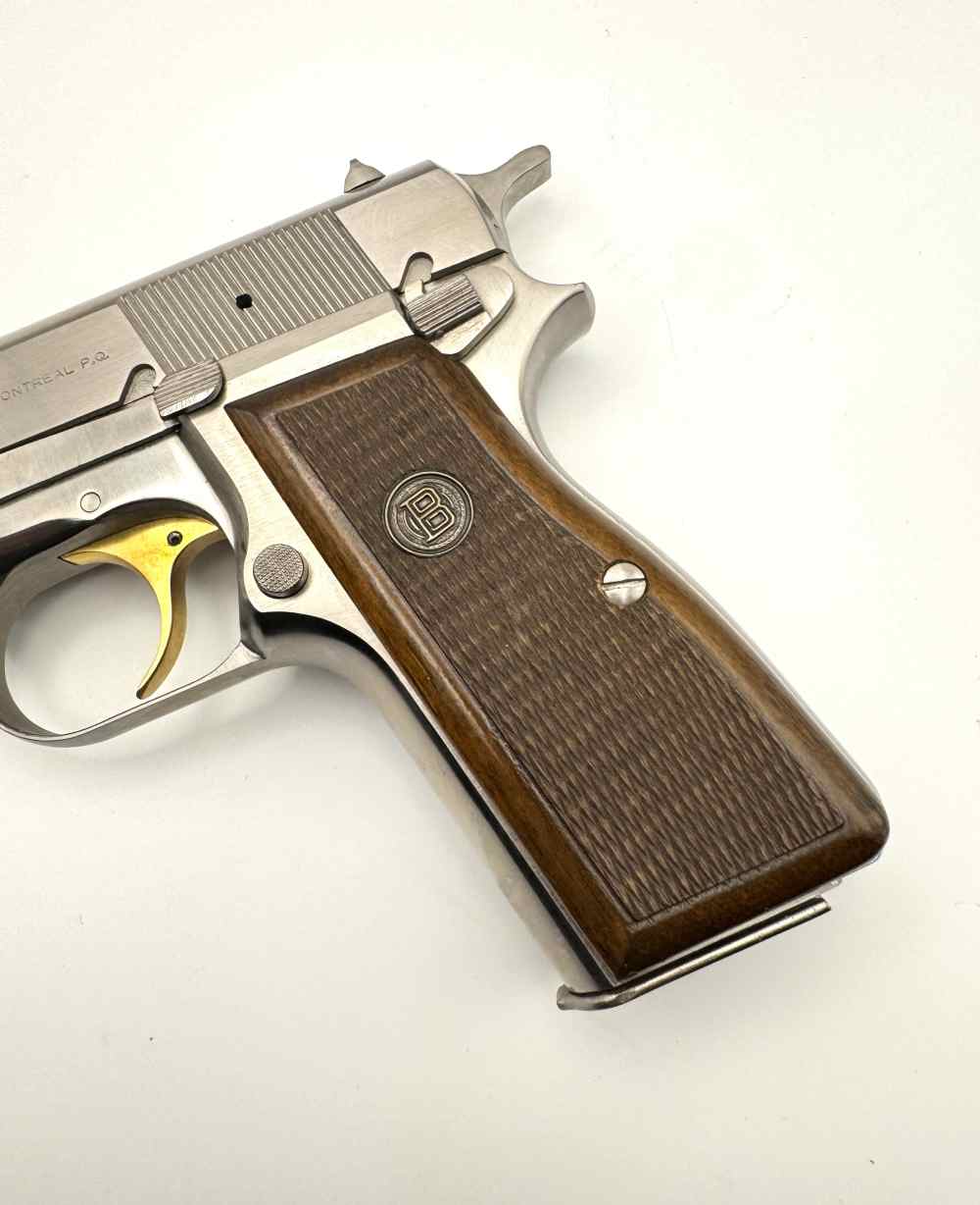 Beautiful 1981 Belgian Browning Hi Power 9mm Pistol Nickel High Belgium-img-4