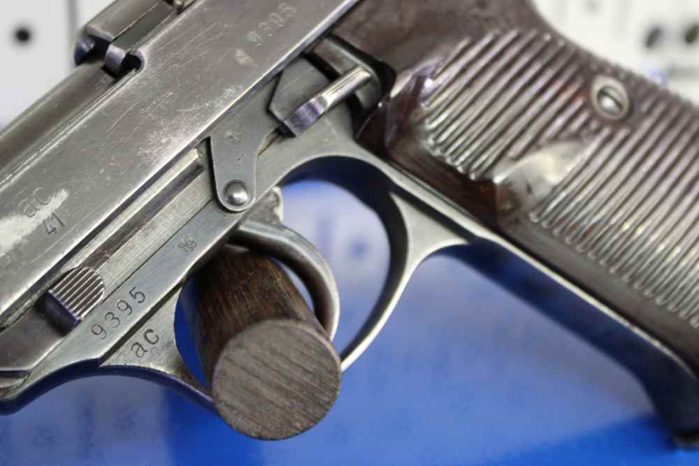 Walther P-38 (ac 41) First Variation - 9mm Luger - 1941 - Matching #'s-img-11