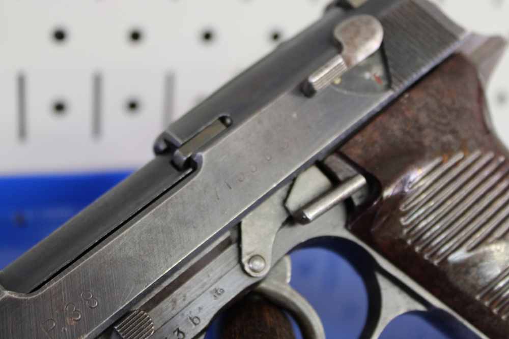 Walther P-38 (ac 45) - 9mm Luger - fnh (WaA76) Barrel - Matching #'s - 1945-img-8