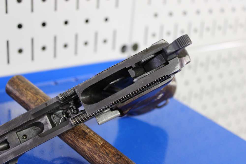 Walther P-38 (ac 45) - 9mm Luger - fnh (WaA76) Barrel - Matching #'s - 1945-img-43