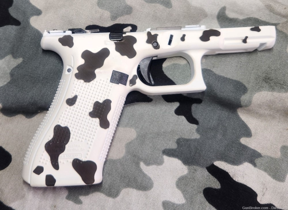 Glock 45 Frame 9MM Custom G45 TACTICAL COW NEW-img-2