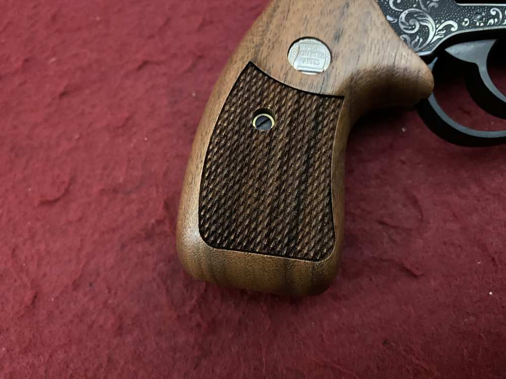 NIB Charter Arms Bulldog .44 spl 3" 50th Anniversary Engraved, Gold Inlay  -img-6