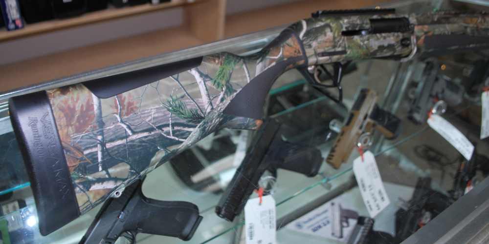 VERY NICE REMINGTON VERSAMAX CAMO 3.5'' 12 GAUGE 26'' WITH EXTENDED M/TUBE-img-2