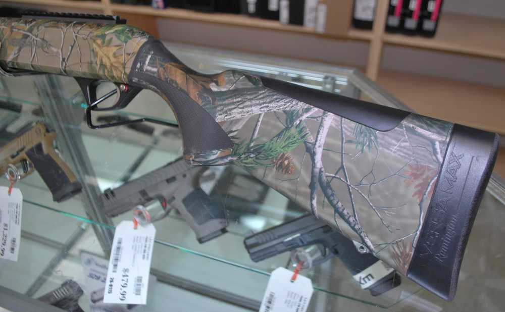 VERY NICE REMINGTON VERSAMAX CAMO 3.5'' 12 GAUGE 26'' WITH EXTENDED M/TUBE-img-7