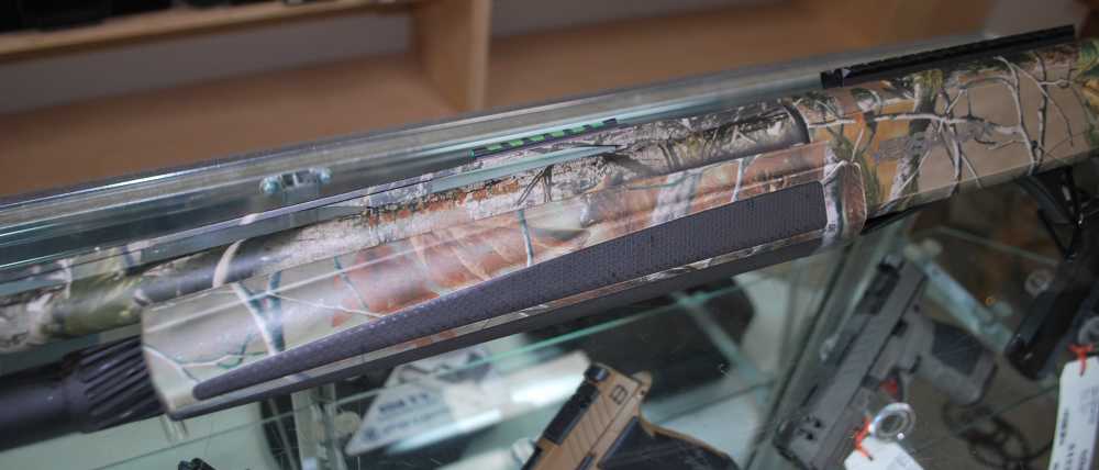 VERY NICE REMINGTON VERSAMAX CAMO 3.5'' 12 GAUGE 26'' WITH EXTENDED M/TUBE-img-9