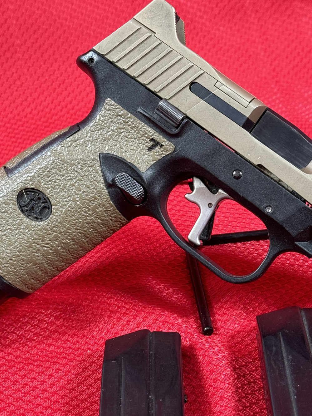 FN 509 tactical 9mm with comp, Apex trigger, mags -img-11