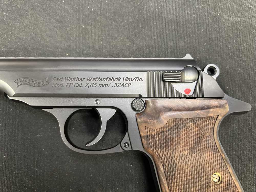 Walther PP 3.9” threaded barrel with walnut grips 32 acp-img-4