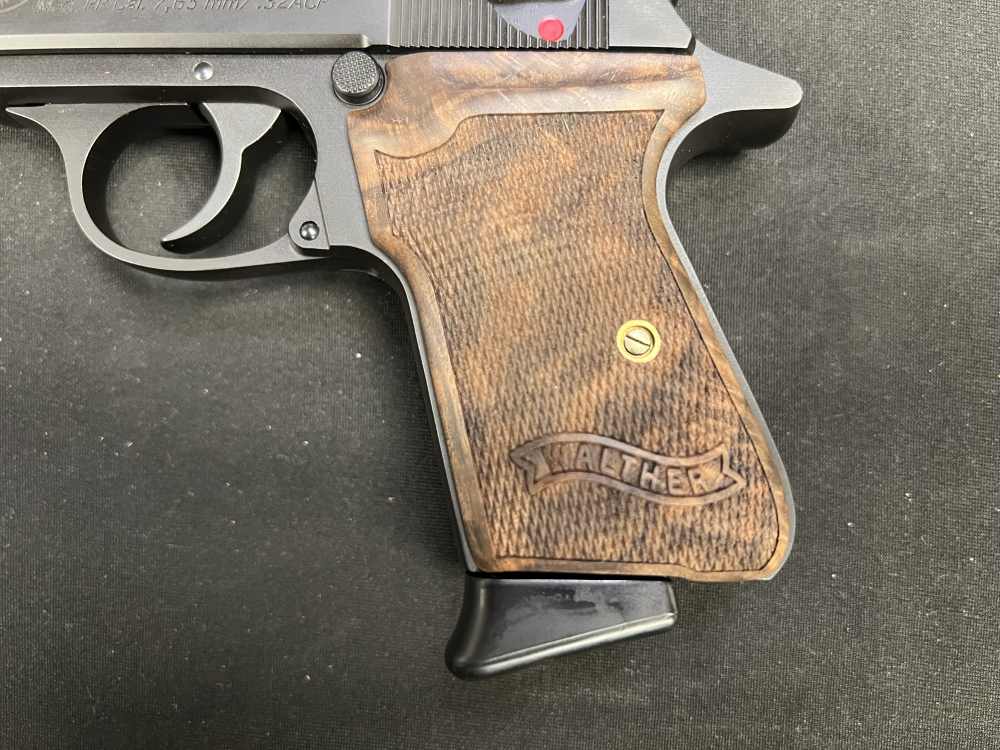 Walther PP 3.9” threaded barrel with walnut grips 32 acp-img-5