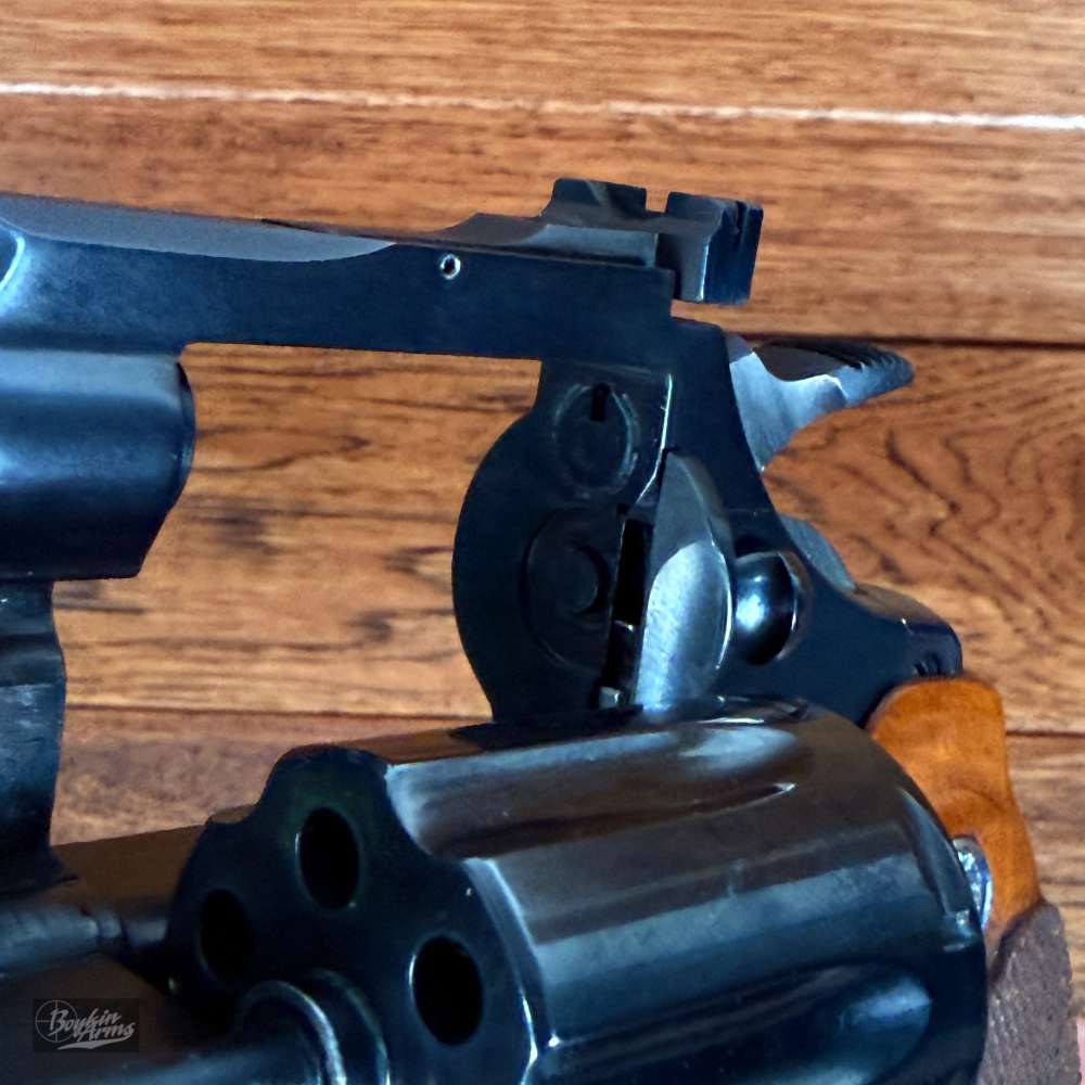 Spectacular Vintage 1969 Colt Diamondback 4" 22lr LNIB Incredible Blue -img-27