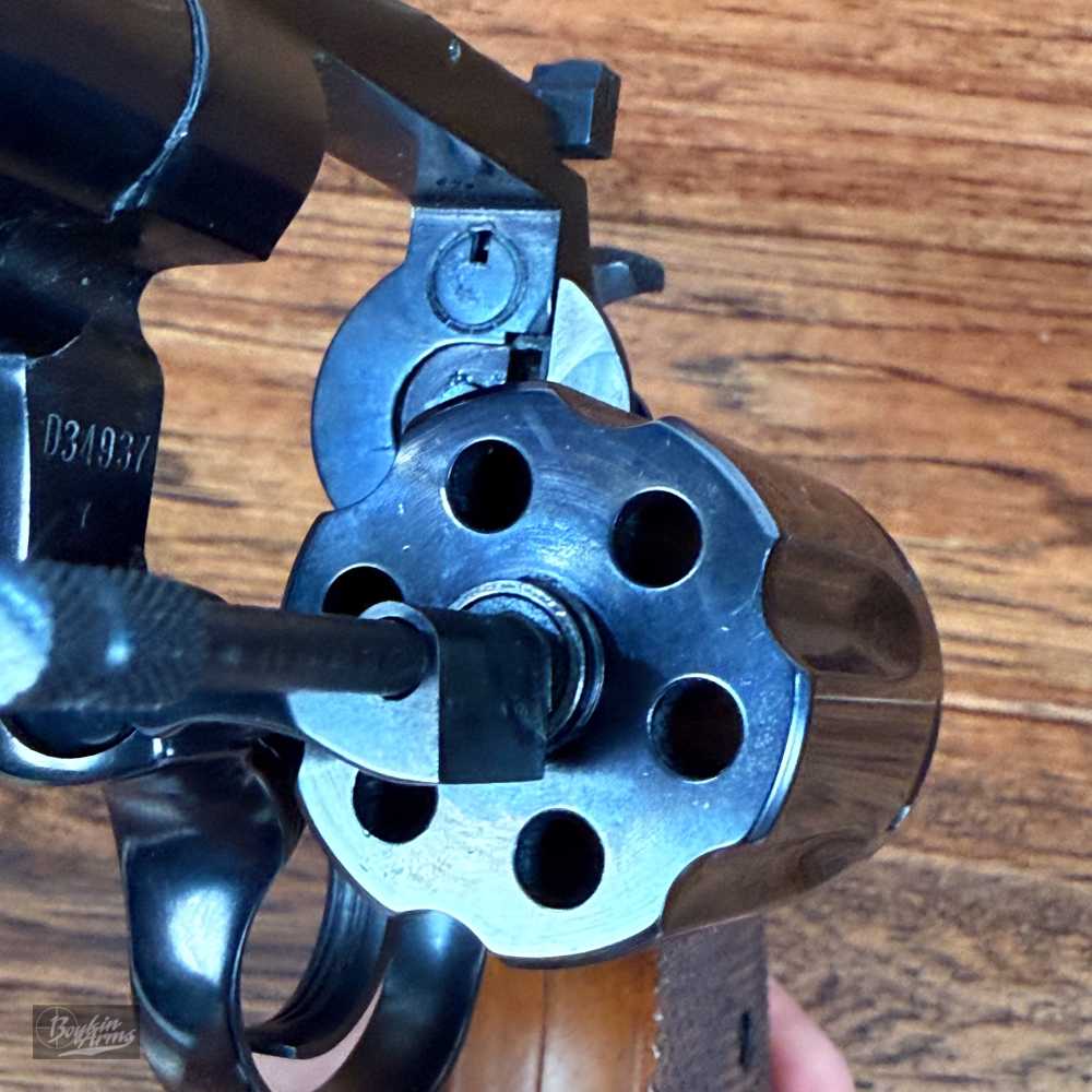 Spectacular Vintage 1969 Colt Diamondback 4" 22lr LNIB Incredible Blue -img-25