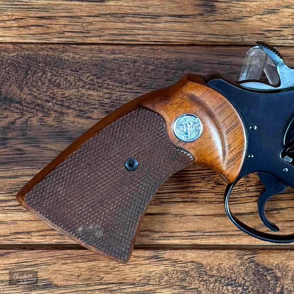 Spectacular Vintage 1969 Colt Diamondback 4" 22lr LNIB Incredible Blue -img-9