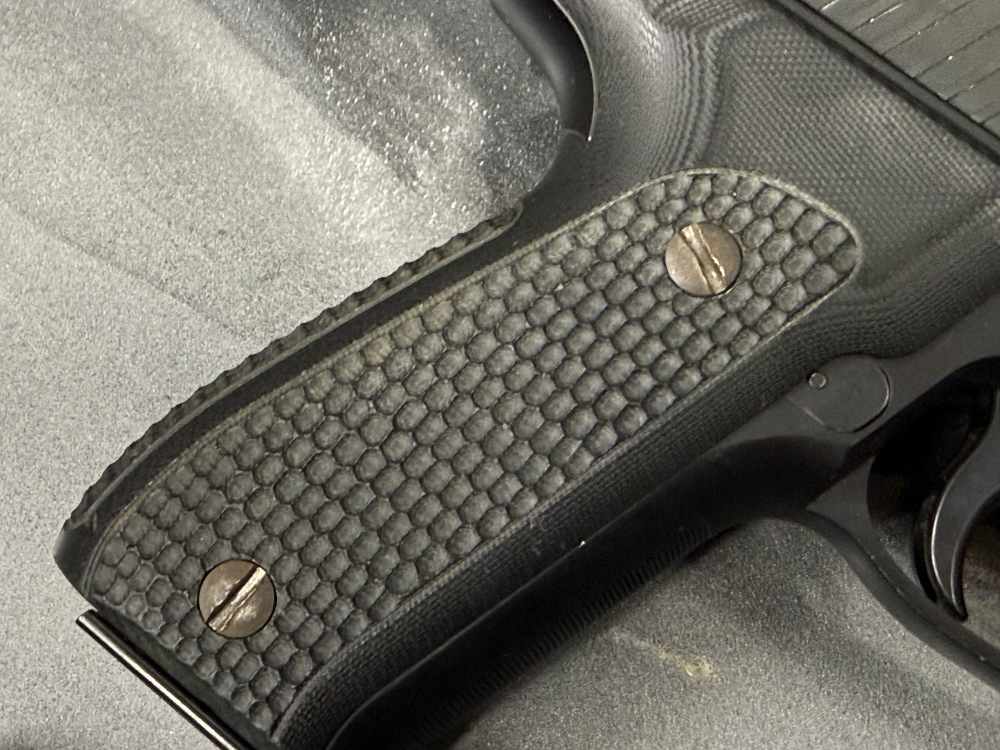 SIG Sauer P226 .40 S&W 4.4" 12rd Mags Night Sights Rail PS! NR!-img-6