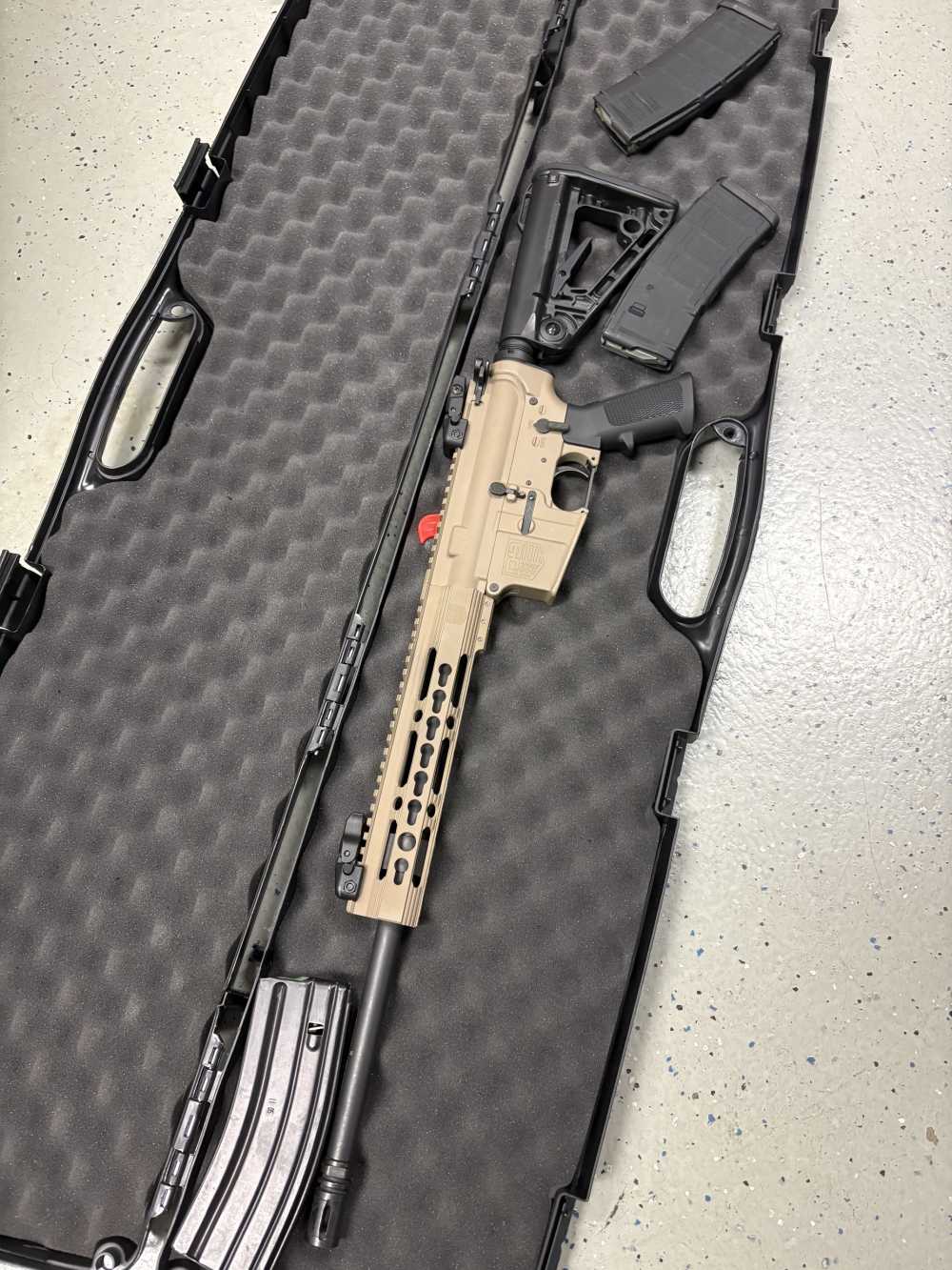 Diamondback DB15 5.56 NATO FDE AR-15 Rifle – Folding Sights – 3 Magazines-img-0