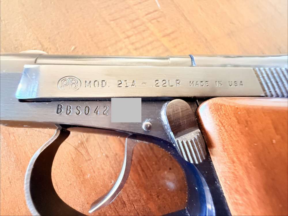 Beretta 21a Bobcat pistol .22 excellent $1-img-3