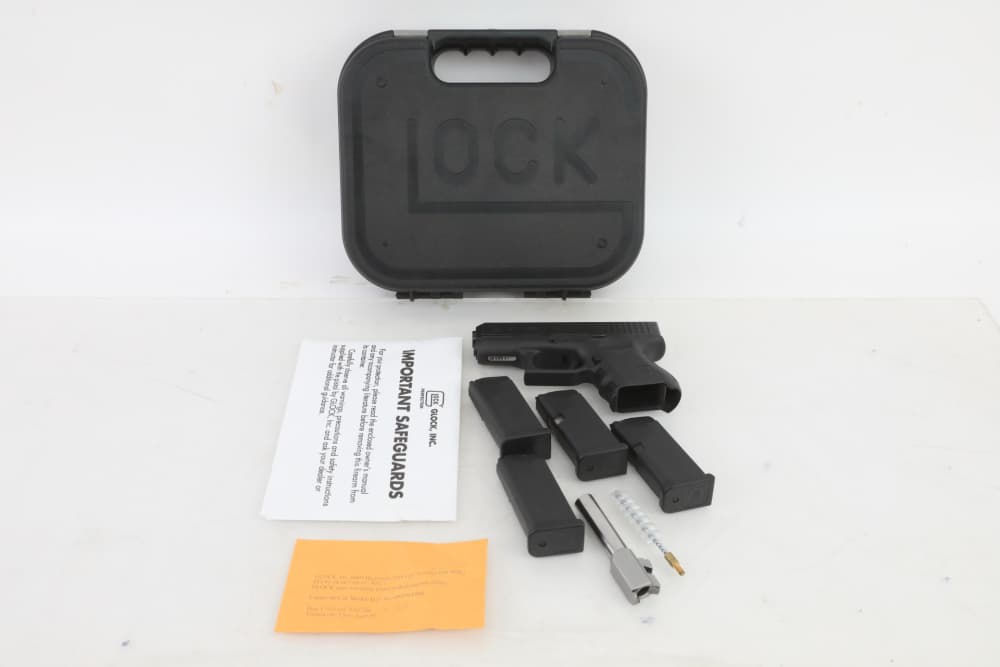 Glock 27 40 S&W 3.5" with 9mm Conversion Factory Box FOUR MAGS No Reserve! -img-0