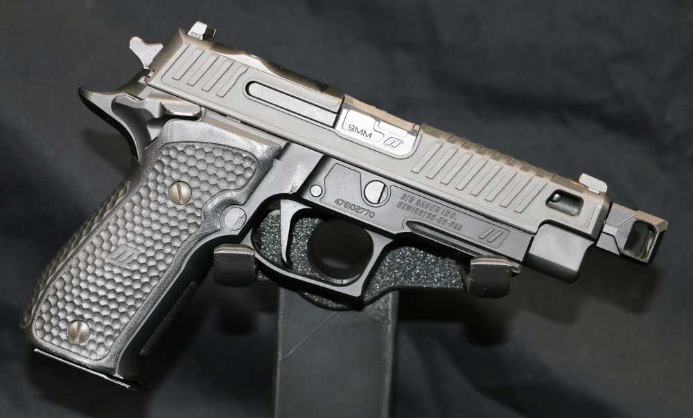 USED! Sig Sauer P226 Zev SAO Full Size 9mm Pistol 7 Magazines-img-8
