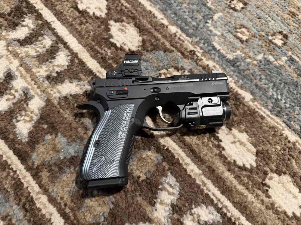 CZ Shadow 2 Compact w/ optic, light -img-3