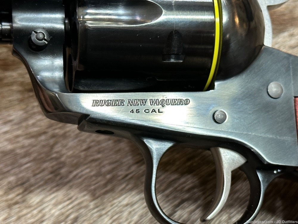 NEW PAIR OF RUGER VAQUERO 45 COLT 5.5" BARREL BLUED REVOLVERS-img-9