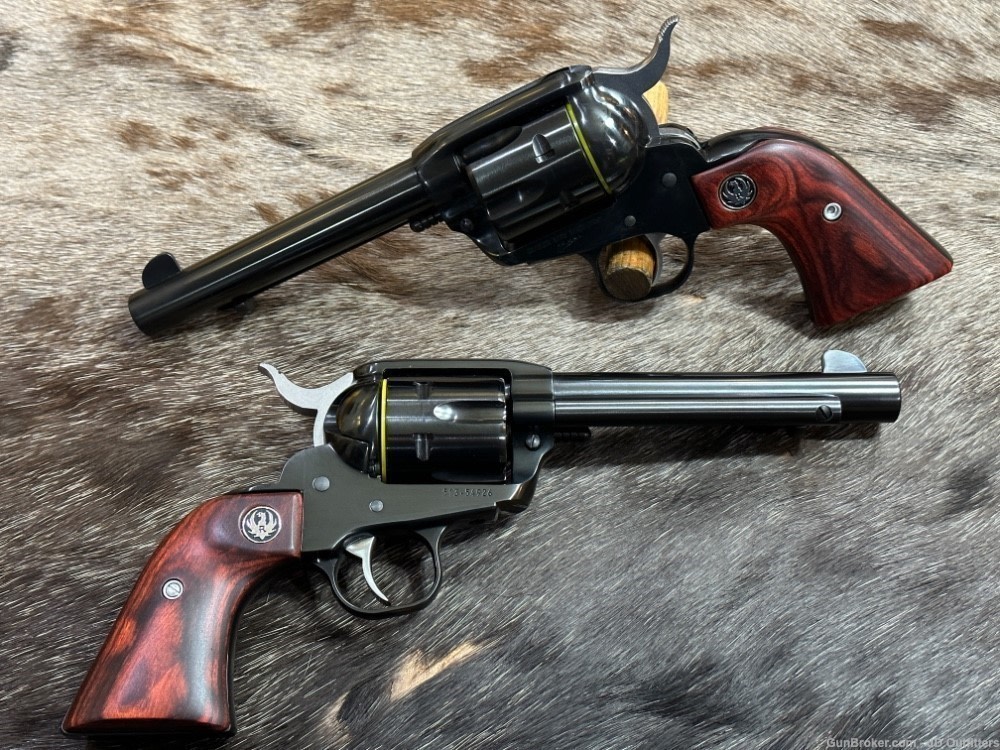 NEW PAIR OF RUGER VAQUERO 45 COLT 5.5" BARREL BLUED REVOLVERS-img-0