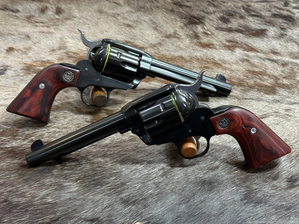 NEW PAIR OF RUGER VAQUERO 45 COLT 5.5" BARREL BLUED REVOLVERS-img-14
