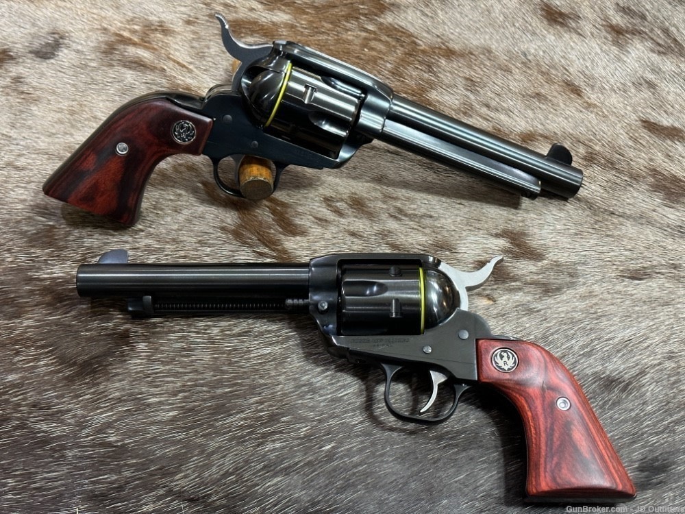 NEW PAIR OF RUGER VAQUERO 45 COLT 5.5" BARREL BLUED REVOLVERS-img-1