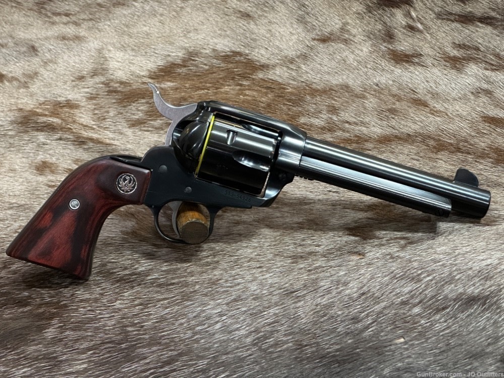 NEW PAIR OF RUGER VAQUERO 45 COLT 5.5" BARREL BLUED REVOLVERS-img-2