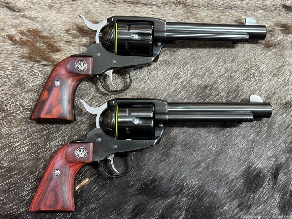 NEW PAIR OF RUGER VAQUERO 45 COLT 5.5" BARREL BLUED REVOLVERS-img-13