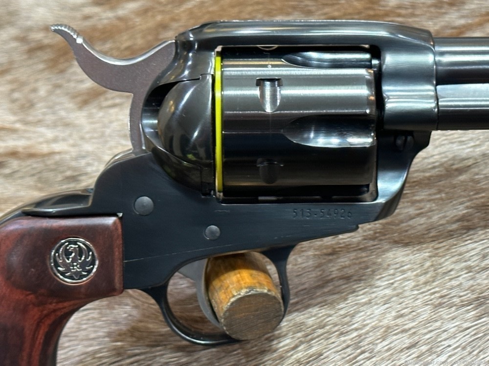 NEW PAIR OF RUGER VAQUERO 45 COLT 5.5" BARREL BLUED REVOLVERS-img-4