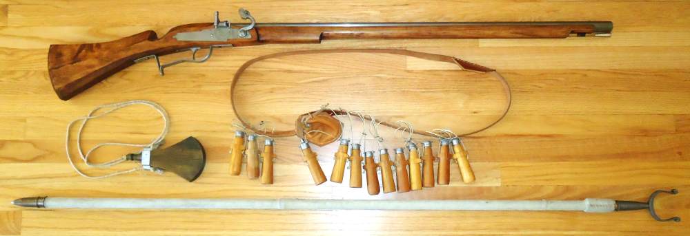 Matchlock, 12 Apostles Bandolier, Shooting Rest, Wood Powder Container-img-0