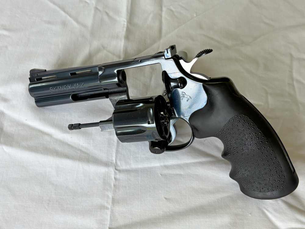 1980 Colt Python .357 - Blue with 4" Barrel  *Excellent 1st Gen*-img-0