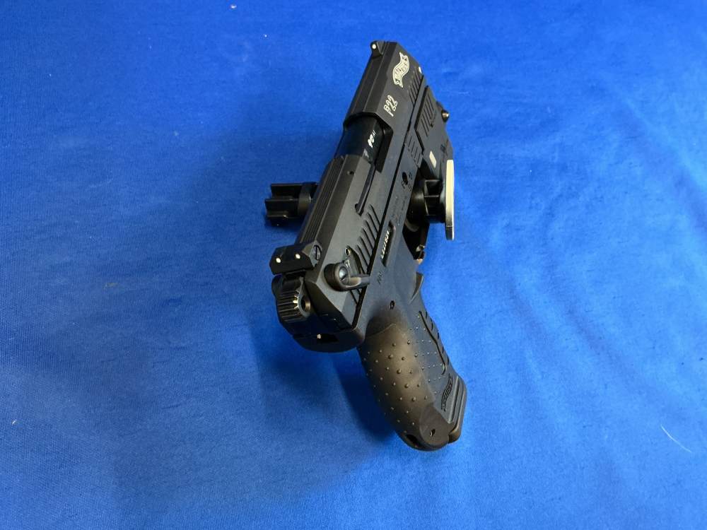 USED Walther P22 Pistol 22lr Viridian WP22 Green Laser L227934 C-img-4