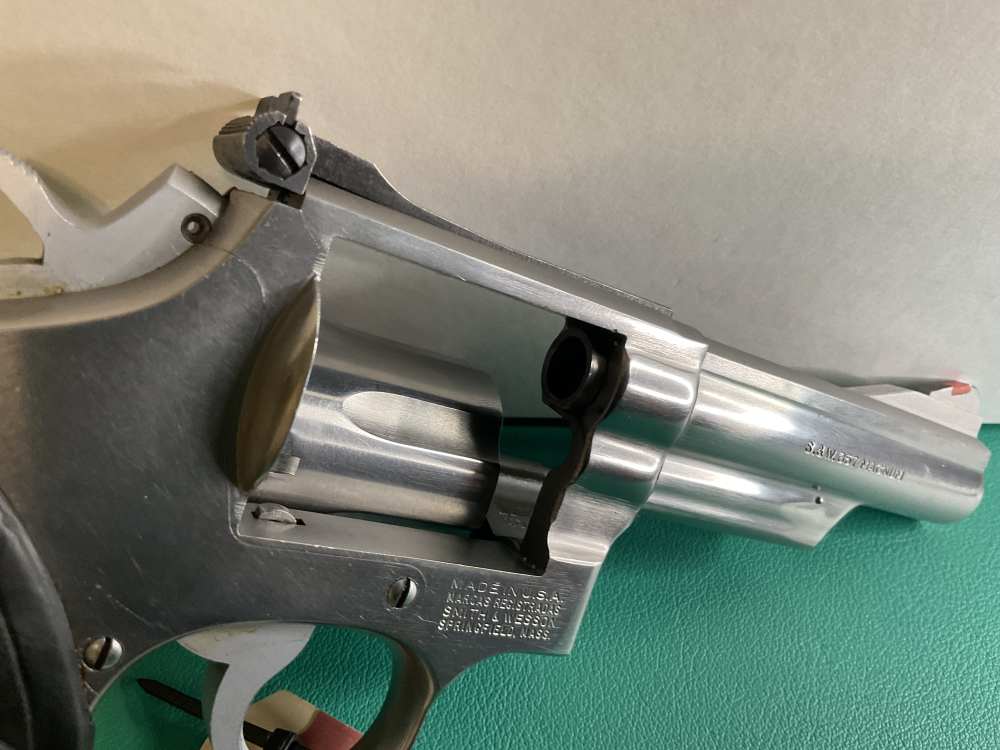 Smith & Wesson model 66–2 penny start no reserve-img-9