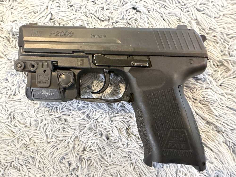 HK P2000 V3 9mm DA/SA w/3 mags, case, Viridian C5 Green Laser, Holster -img-2