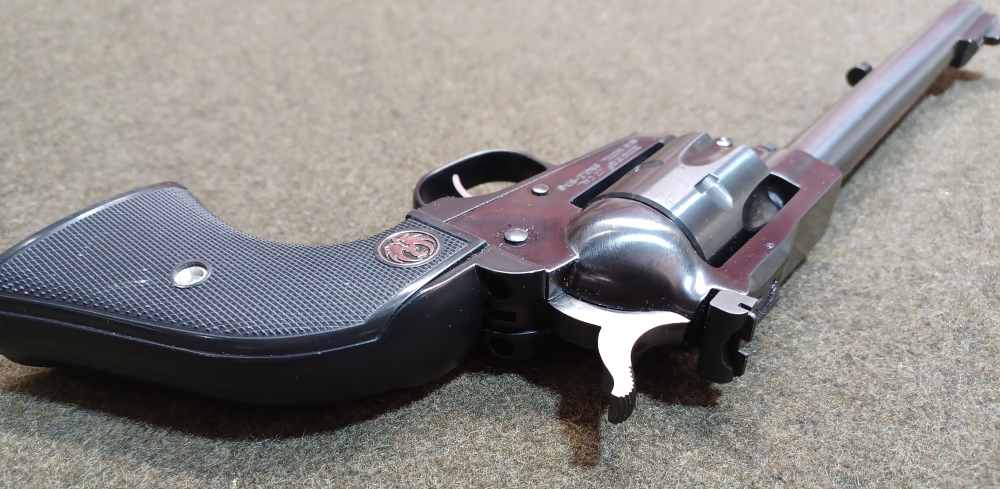 Excellent Ruger Single-Six Convertible–22LR/.22WMR–6.5”–W/Factory Case-img-6