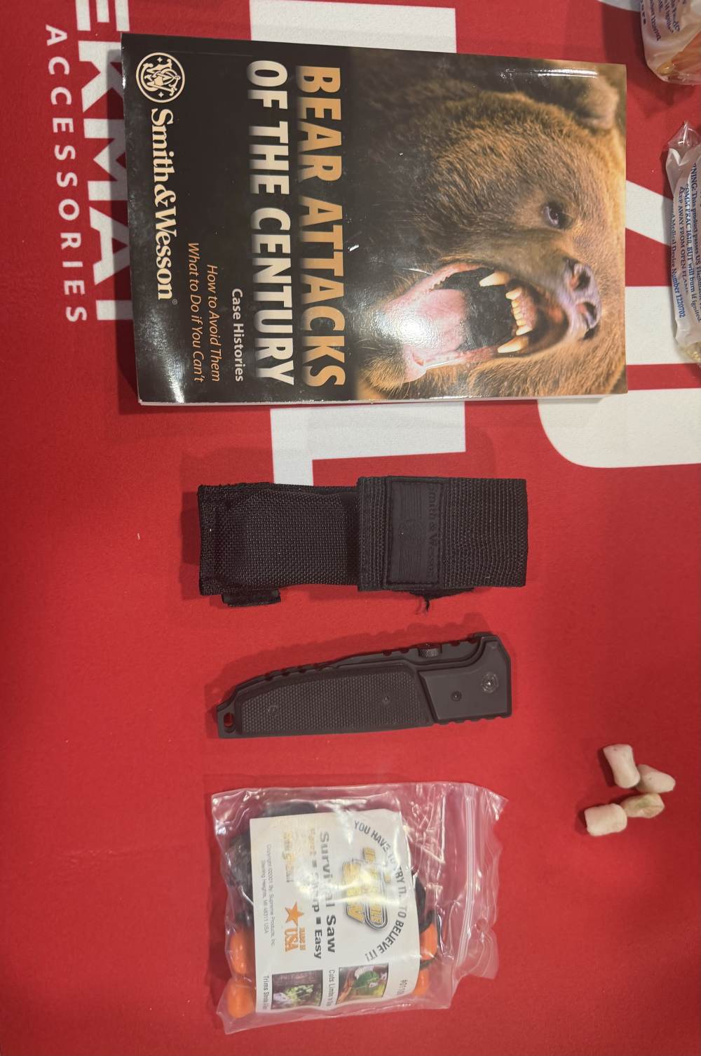 Smith and Wesson Survival Kit-img-12