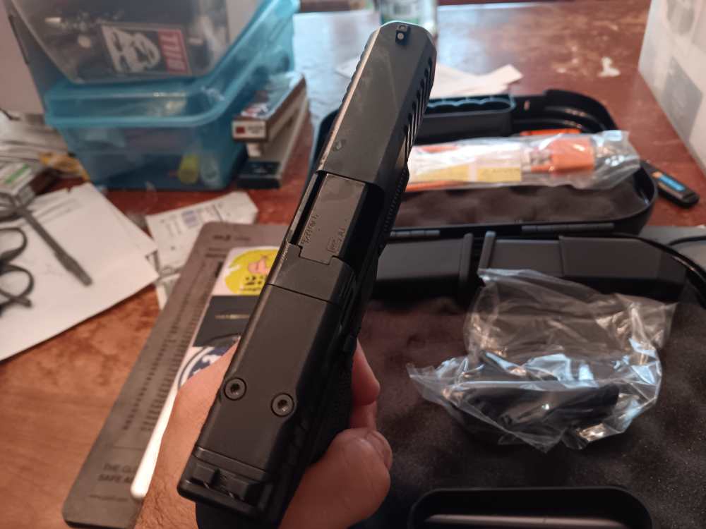 GLOCK 19 GEN 6 9MM NEW  PRICE DROP 10 ROUND MAGS- CT APPROVED-img-2