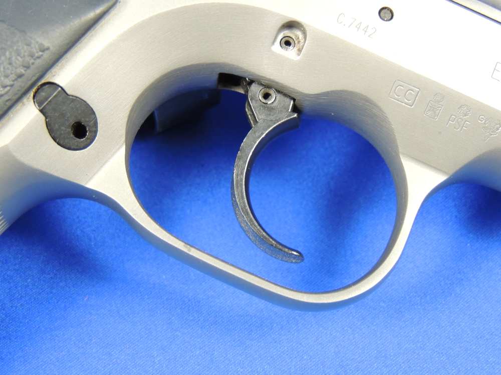 Tanfoglio EAA Witness 10MM Pistol with Case, Extra Magazines and Ammo  -img-9