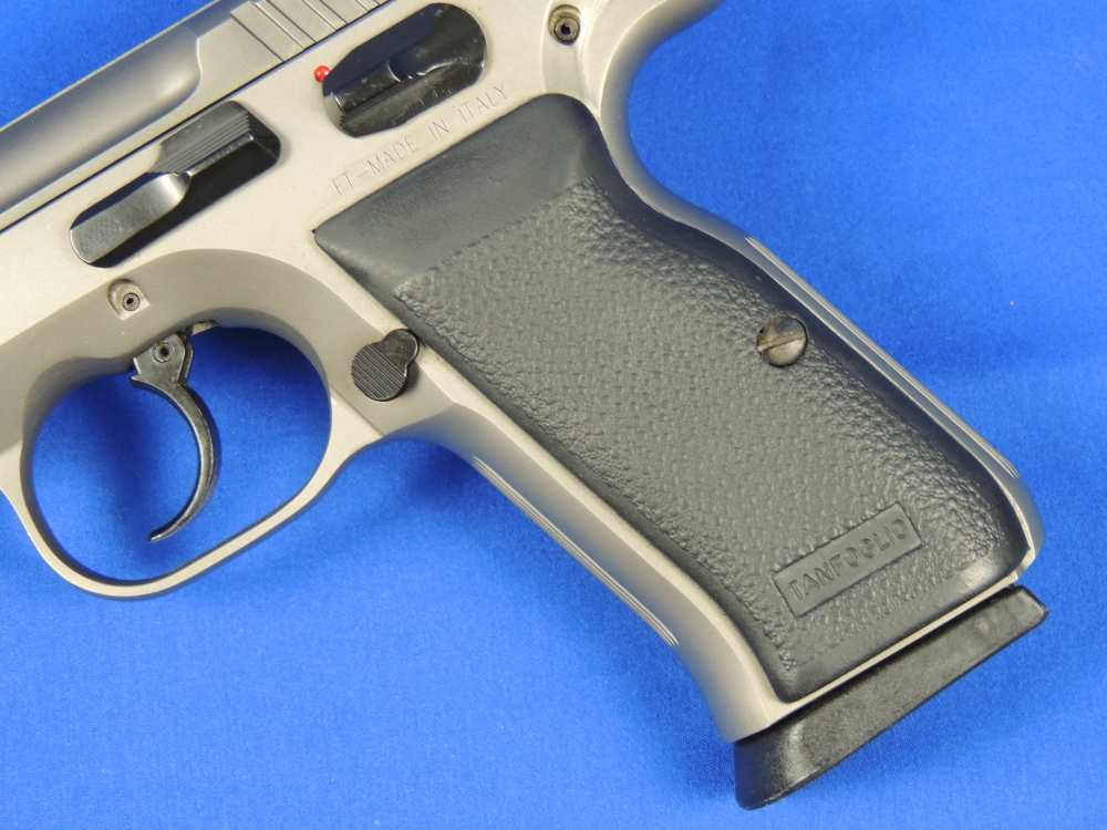 Tanfoglio EAA Witness 10MM Pistol with Case, Extra Magazines and Ammo  -img-5