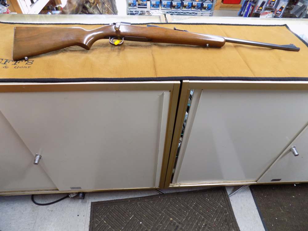 Remington model 722 Bolt Action Rifle in 257 Roberts Mfg: 1951-img-0