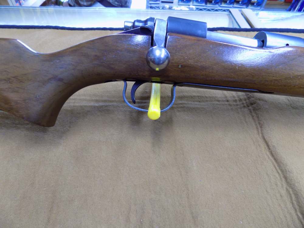 Remington model 722 Bolt Action Rifle in 257 Roberts Mfg: 1951-img-2
