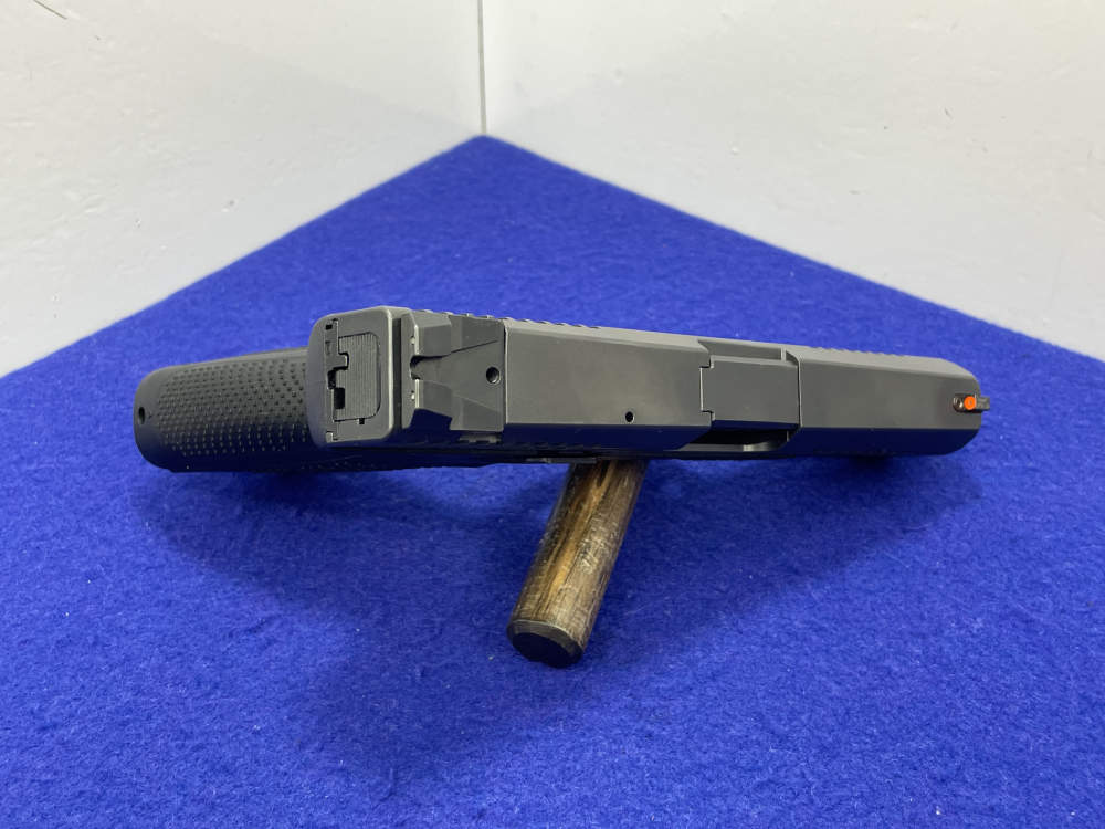 2021 CZ P-10 C 9mm 4.02" *EXCELLENT COMPACT-SIZE STRIKER-FIRED HANDGUN*-img-26