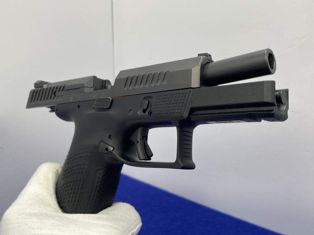 2021 CZ P-10 C 9mm 4.02" *EXCELLENT COMPACT-SIZE STRIKER-FIRED HANDGUN*-img-46