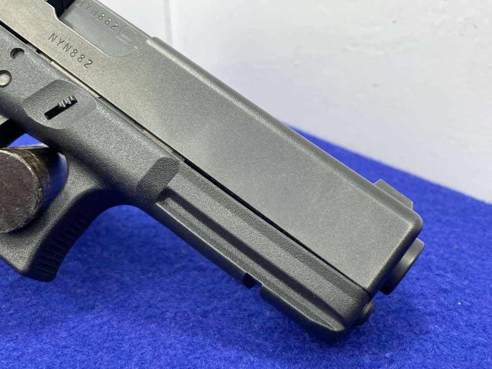 2009 Glock 22RTF .40 S&W 4.49" Blk *DESIRABLE FISH SCALE SLIDE SERRATIONS*-img-24