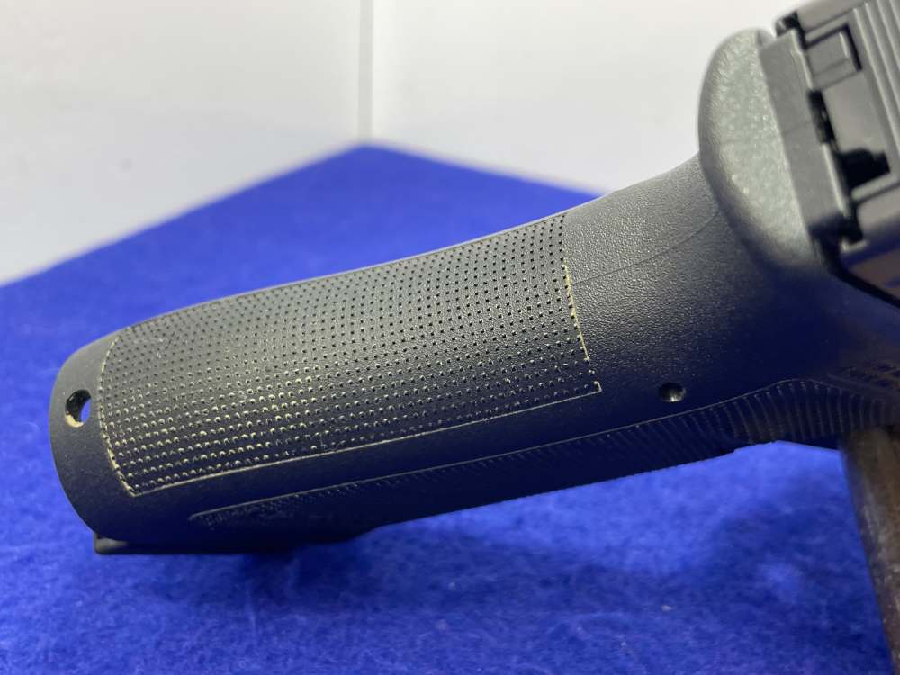 2009 Glock 22RTF .40 S&W 4.49" Blk *DESIRABLE FISH SCALE SLIDE SERRATIONS*-img-28