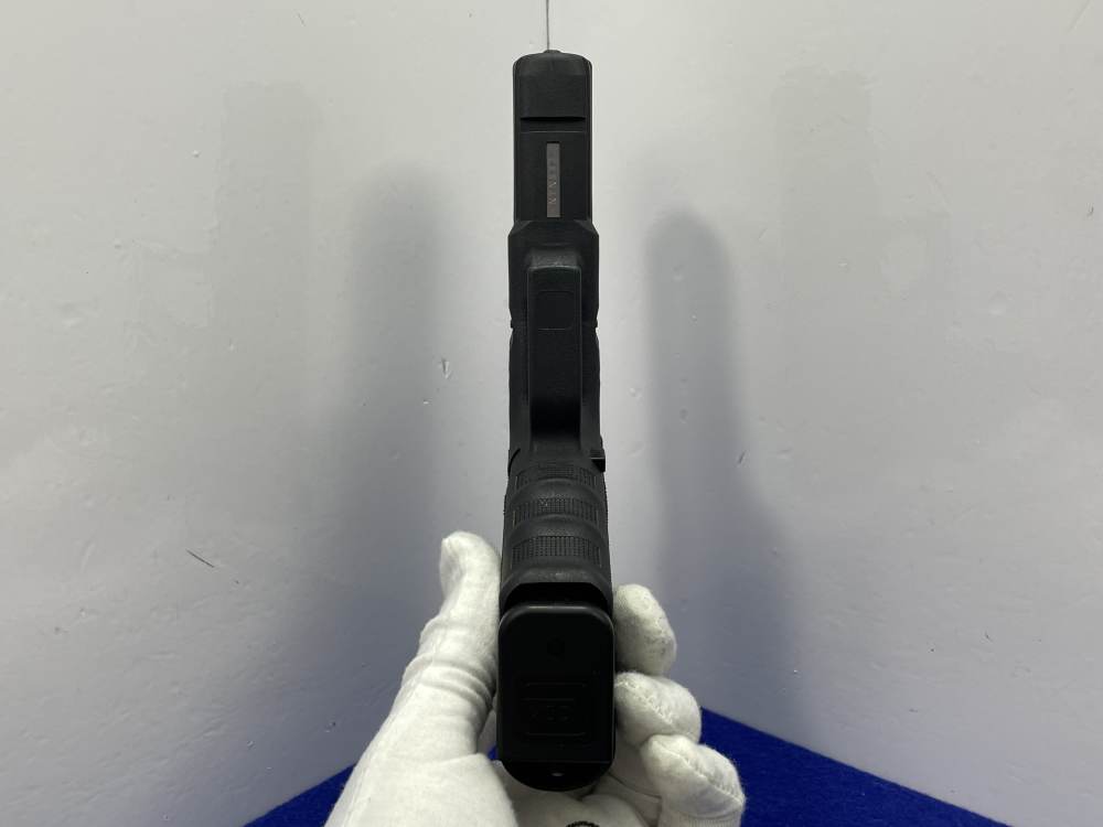 2009 Glock 22RTF .40 S&W 4.49" Blk *DESIRABLE FISH SCALE SLIDE SERRATIONS*-img-34